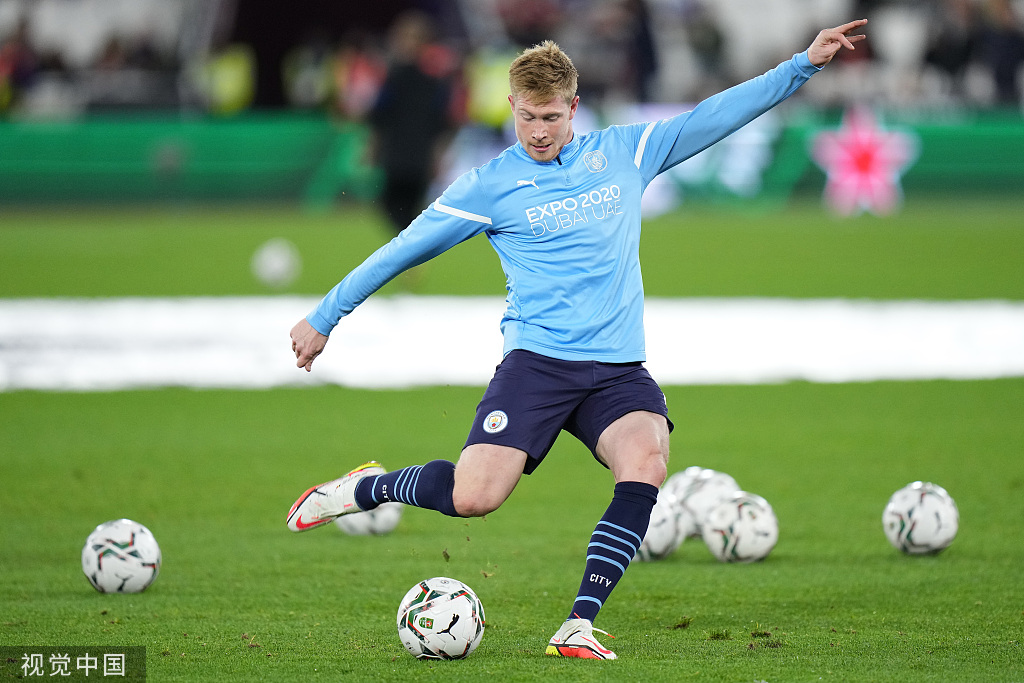 摄影师抢镜！美国大学女篮上的神奇一幕！