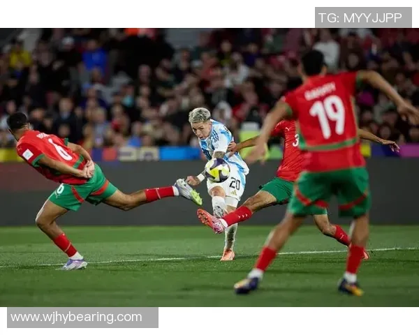 s1mple晒FaZe与Apogee战队训练截图