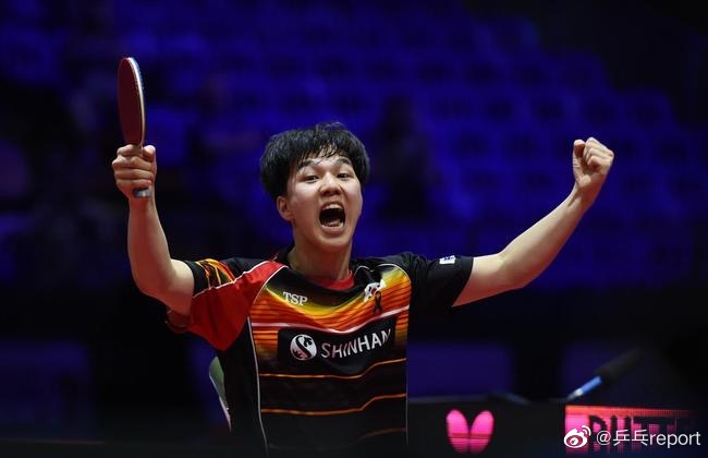 大赛中对传 大赛中对传